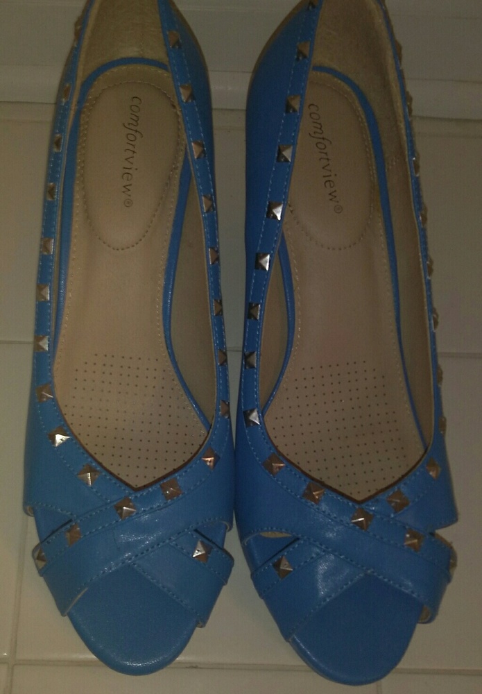 Shoes - Picture 4 of 4